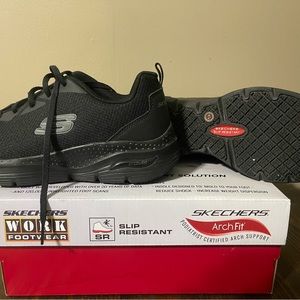 Women size 9.5 black Skechers arch fit.